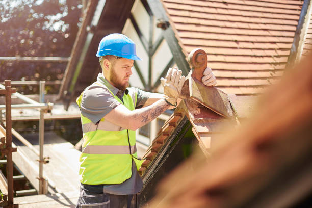 Quick and Trustworthy Emergency Roof Repair Services in De Pere, WI